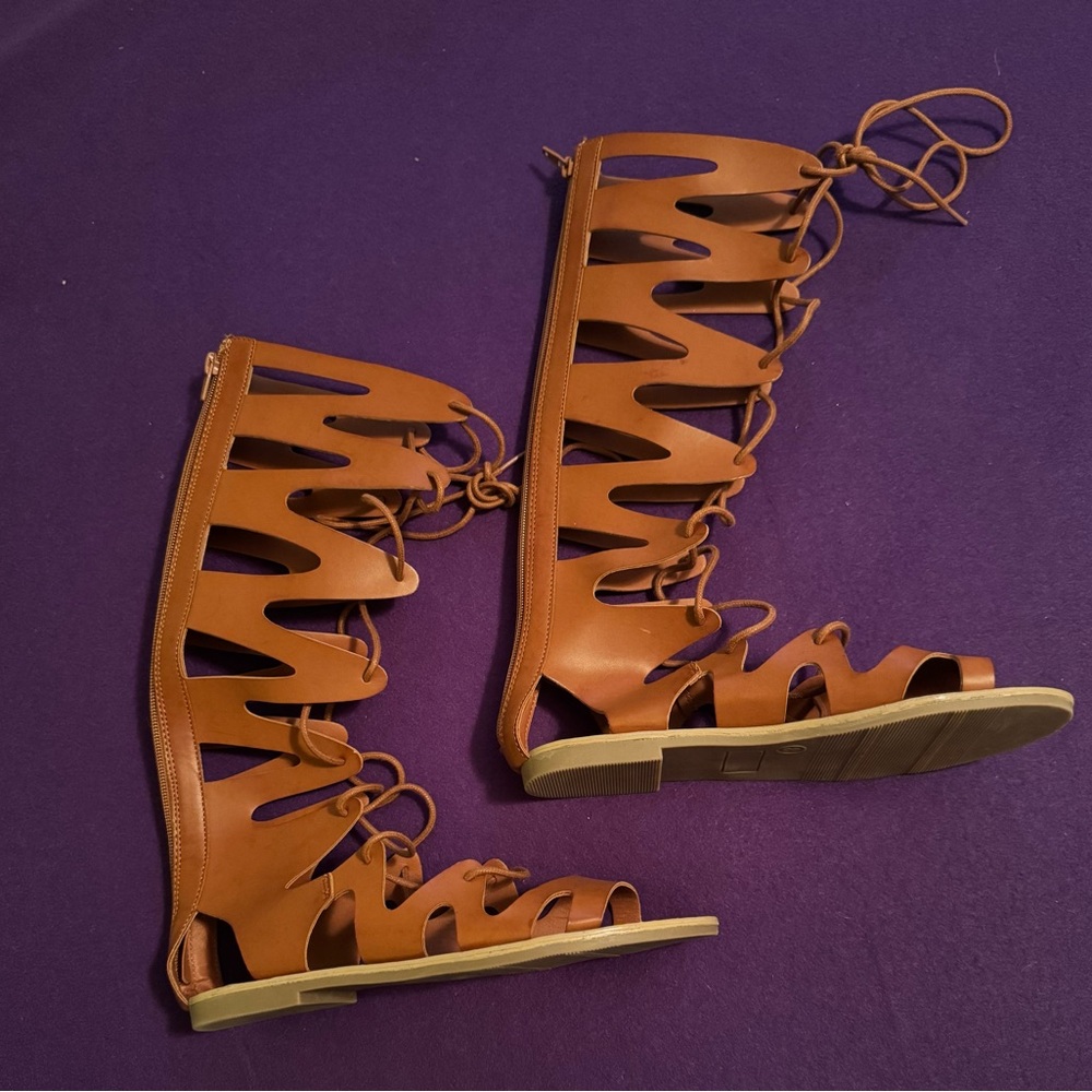 NIB. Women's Tan Gladiator Sandals